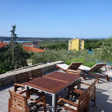 Comfortable Lavanda Kornic