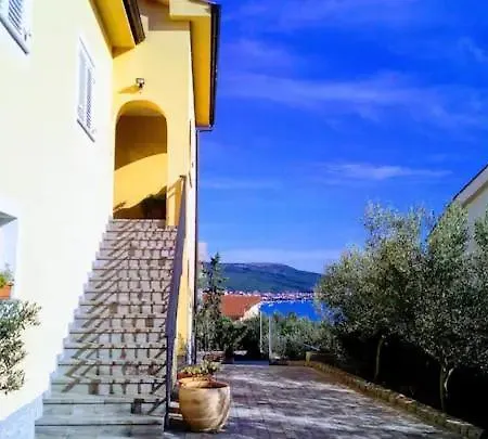 Comfortable Lavanda Kornić